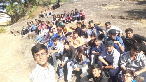 Annual Trip to Mt. Abu for classes VII & VIII from 9th December – 12th December 2017